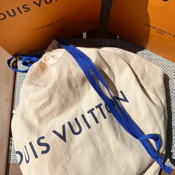 Louis Vuitton Spontini - Picture 12 of 13